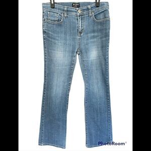 BCBG 5 pocket style bootcut jeans, size 6